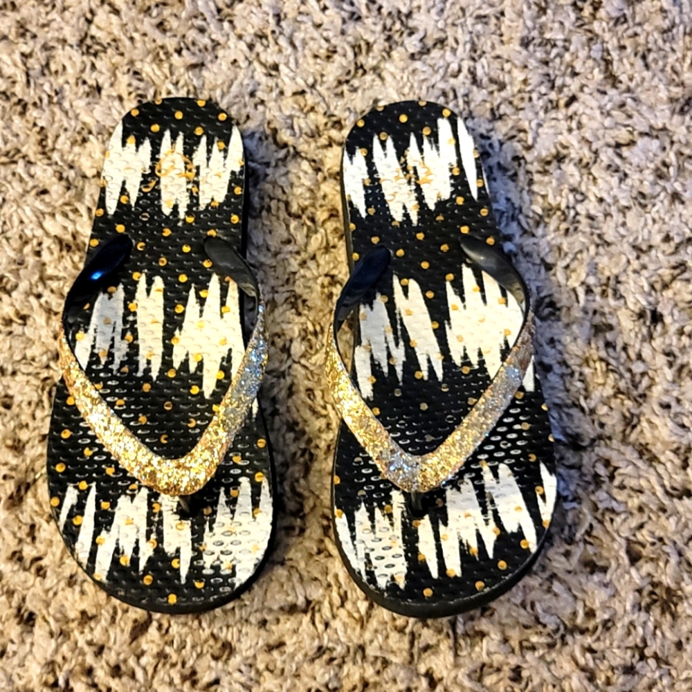 Kids flip flops